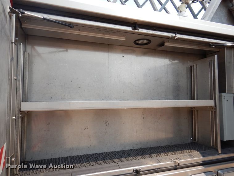 image for item IN9819 2004 Spartan 60DDEC  quint ladder fire truck