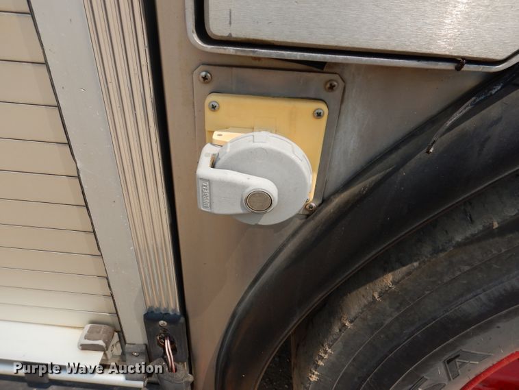 image for item IN9819 2004 Spartan 60DDEC  quint ladder fire truck