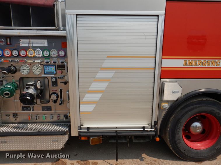 image for item IN9819 2004 Spartan 60DDEC  quint ladder fire truck
