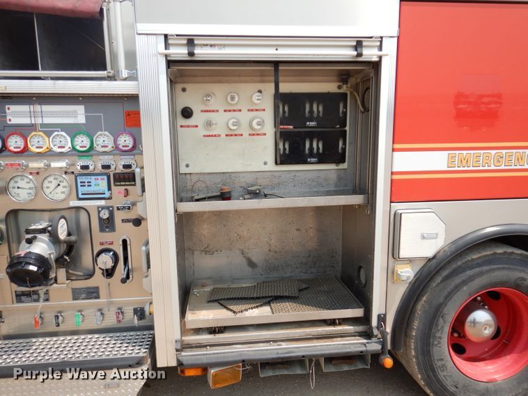 image for item IN9819 2004 Spartan 60DDEC  quint ladder fire truck