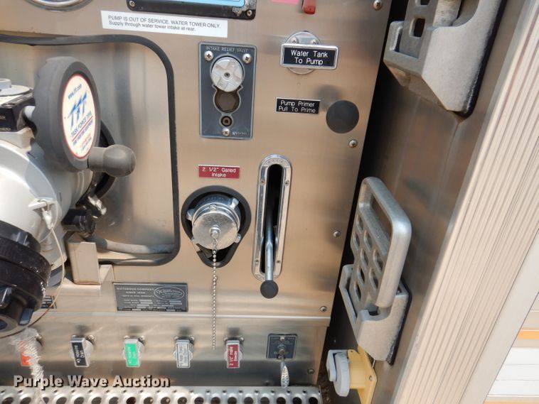 image for item IN9819 2004 Spartan 60DDEC  quint ladder fire truck