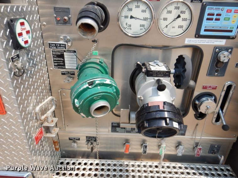 image for item IN9819 2004 Spartan 60DDEC  quint ladder fire truck