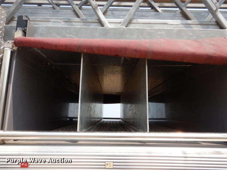 image for item IN9819 2004 Spartan 60DDEC  quint ladder fire truck