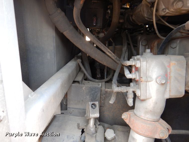 image for item IN9819 2004 Spartan 60DDEC  quint ladder fire truck