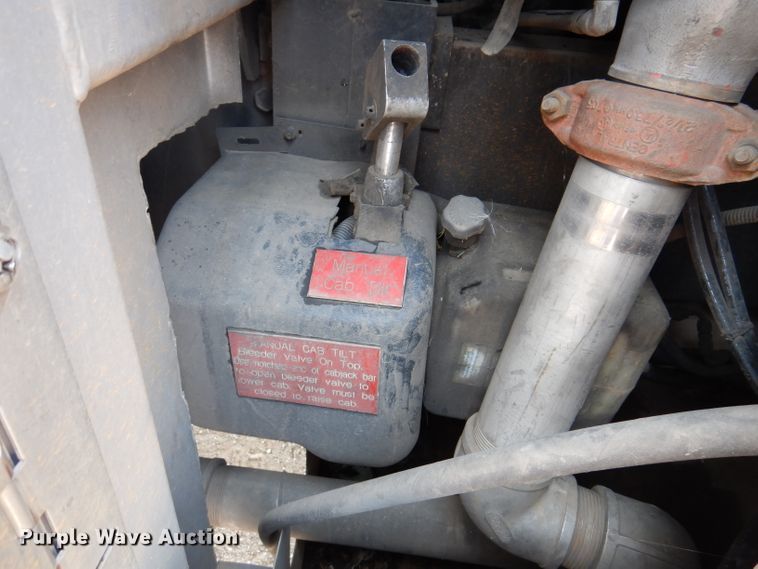 image for item IN9819 2004 Spartan 60DDEC  quint ladder fire truck