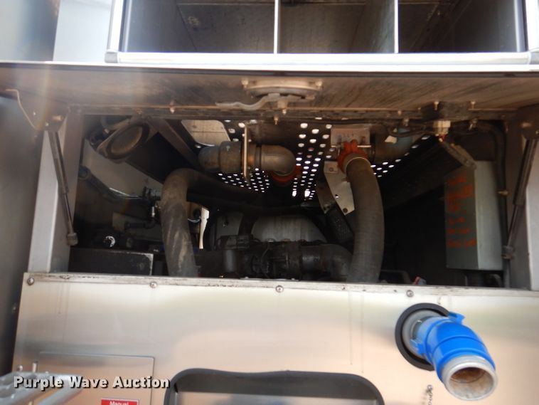 image for item IN9819 2004 Spartan 60DDEC  quint ladder fire truck