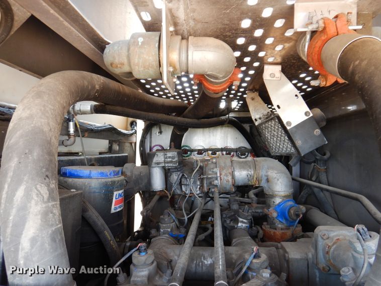 image for item IN9819 2004 Spartan 60DDEC  quint ladder fire truck