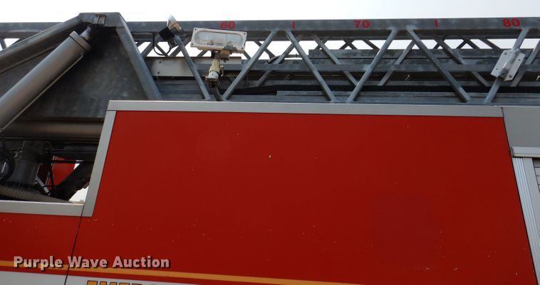 image for item IN9819 2004 Spartan 60DDEC  quint ladder fire truck