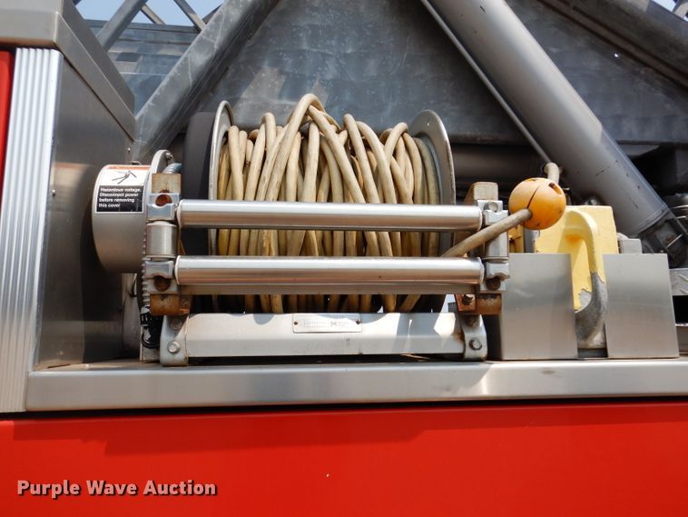 image for item IN9819 2004 Spartan 60DDEC  quint ladder fire truck