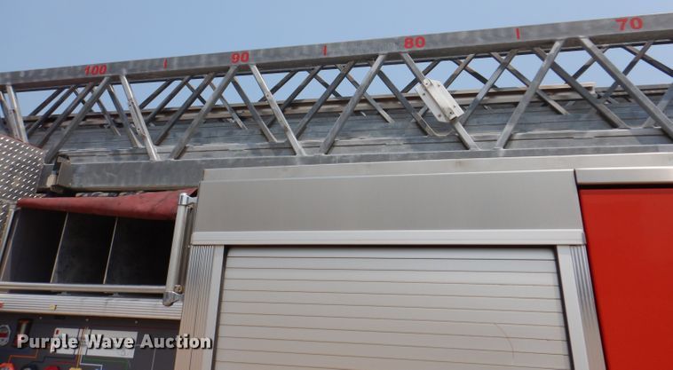 image for item IN9819 2004 Spartan 60DDEC  quint ladder fire truck