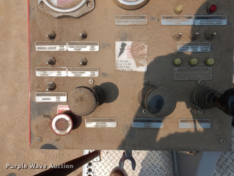 image for item IN9819 2004 Spartan 60DDEC  quint ladder fire truck