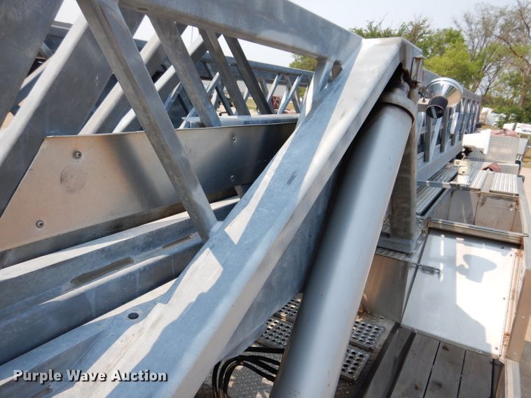 image for item IN9819 2004 Spartan 60DDEC  quint ladder fire truck