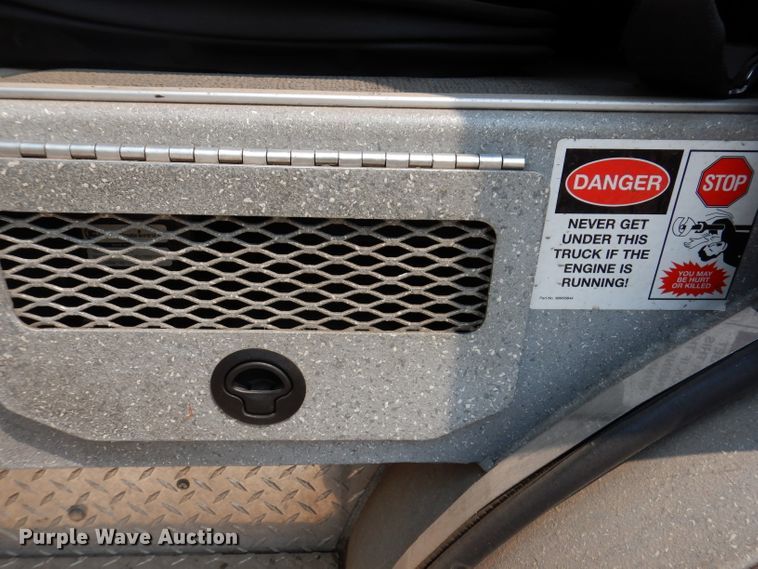 image for item IN9819 2004 Spartan 60DDEC  quint ladder fire truck