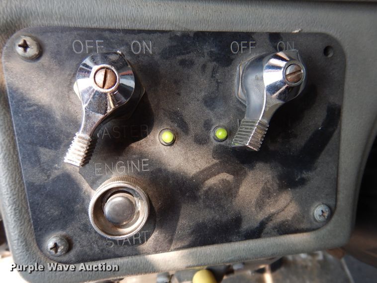 image for item IN9819 2004 Spartan 60DDEC  quint ladder fire truck