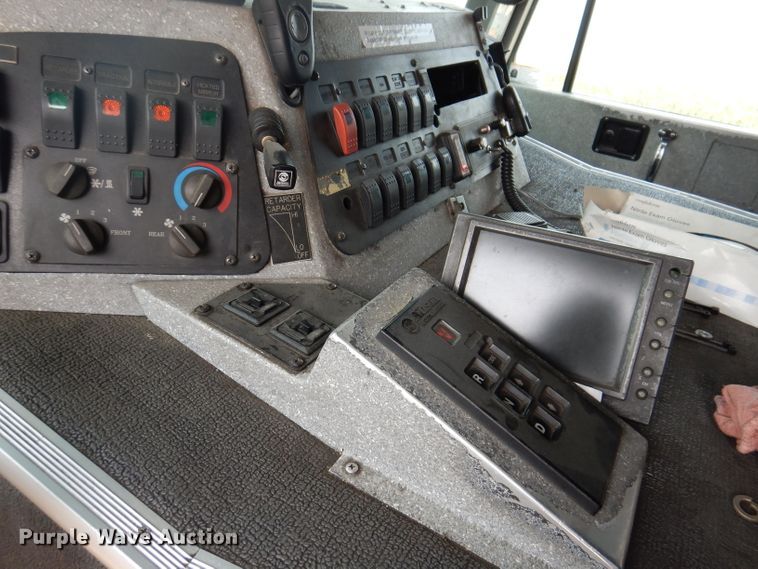 image for item IN9819 2004 Spartan 60DDEC  quint ladder fire truck