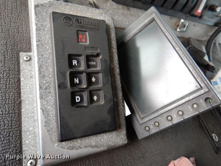 image for item IN9819 2004 Spartan 60DDEC  quint ladder fire truck