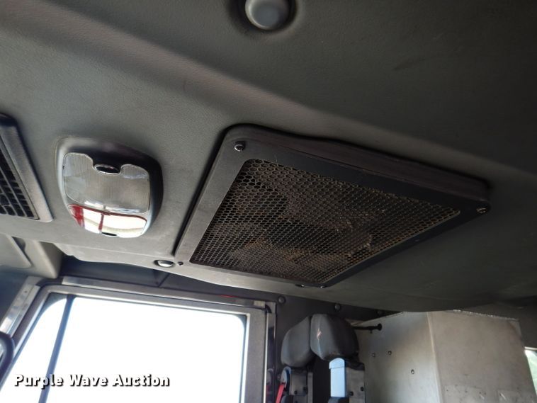 image for item IN9819 2004 Spartan 60DDEC  quint ladder fire truck