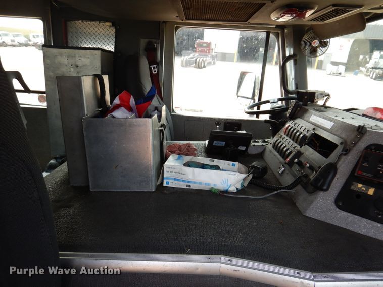 image for item IN9819 2004 Spartan 60DDEC  quint ladder fire truck