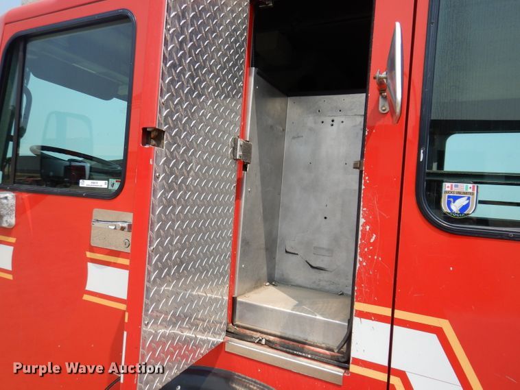 image for item IN9819 2004 Spartan 60DDEC  quint ladder fire truck