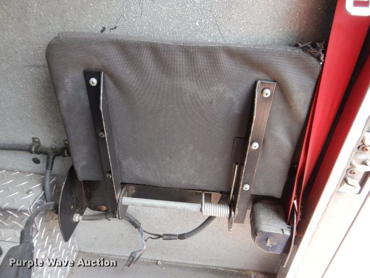 image for item IN9819 2004 Spartan 60DDEC  quint ladder fire truck