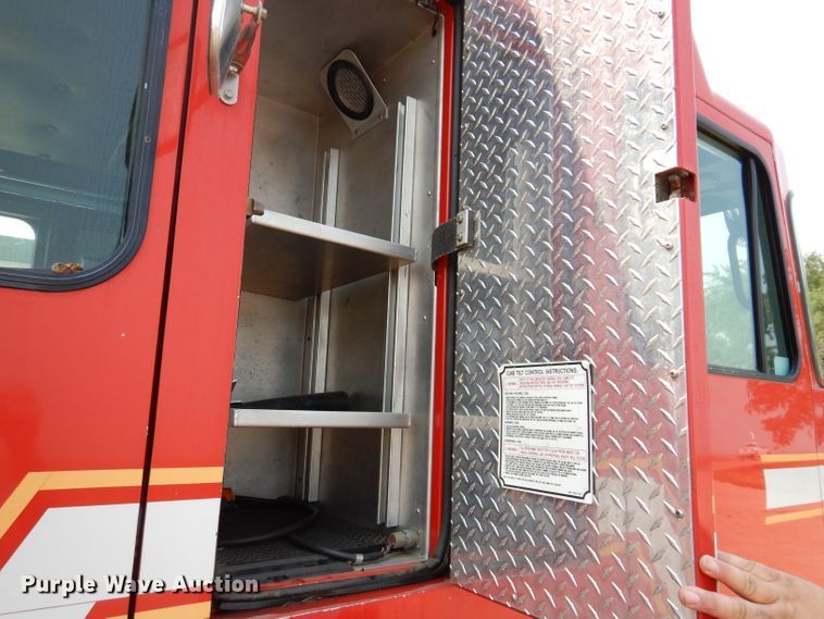 image for item IN9819 2004 Spartan 60DDEC  quint ladder fire truck