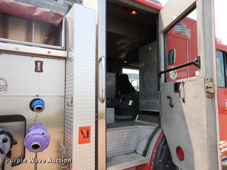 image for item IN9819 2004 Spartan 60DDEC  quint ladder fire truck