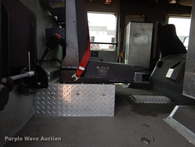 image for item IN9819 2004 Spartan 60DDEC  quint ladder fire truck