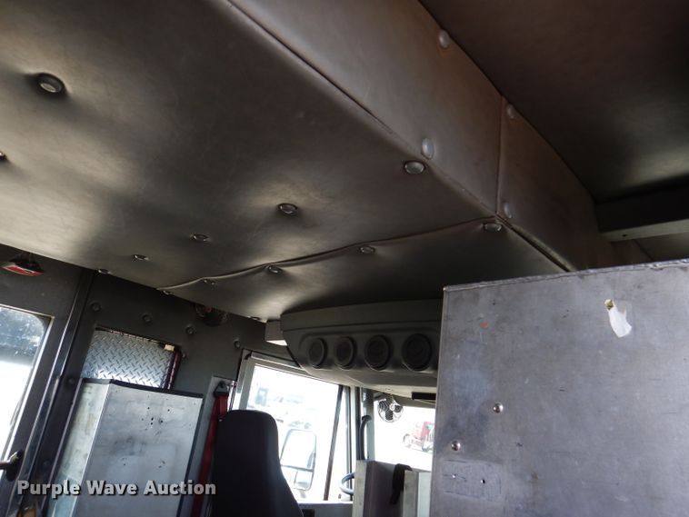 image for item IN9819 2004 Spartan 60DDEC  quint ladder fire truck