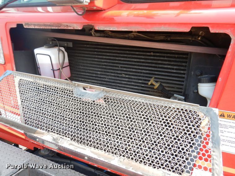 image for item IN9819 2004 Spartan 60DDEC  quint ladder fire truck