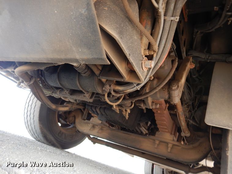 image for item IN9819 2004 Spartan 60DDEC  quint ladder fire truck