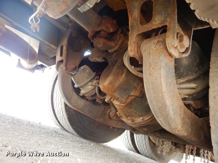 image for item IN9819 2004 Spartan 60DDEC  quint ladder fire truck