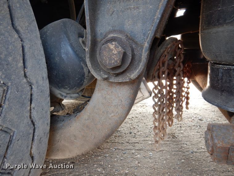 image for item IN9819 2004 Spartan 60DDEC  quint ladder fire truck