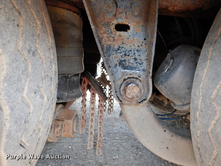 image for item IN9819 2004 Spartan 60DDEC  quint ladder fire truck