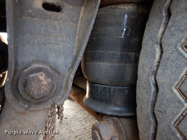 image for item IN9819 2004 Spartan 60DDEC  quint ladder fire truck