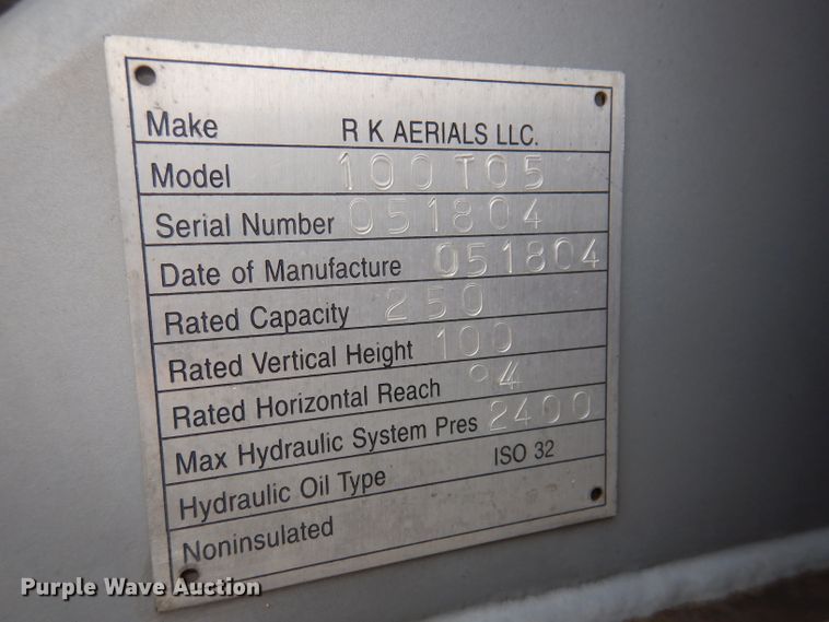 image for item IN9819 2004 Spartan 60DDEC  quint ladder fire truck