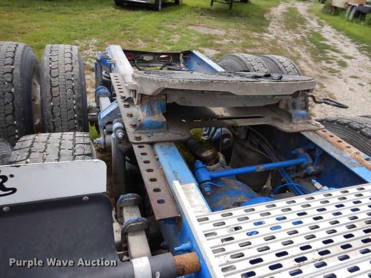 image for item IN9839 2013 Mack CXU613  semi truck