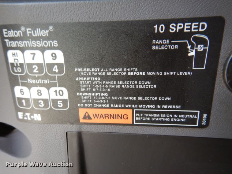 image for item IN9839 2013 Mack CXU613  semi truck