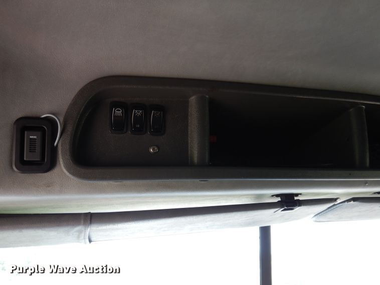 image for item IN9839 2013 Mack CXU613  semi truck