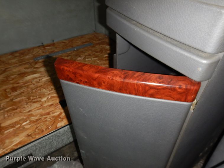 image for item IN9839 2013 Mack CXU613  semi truck