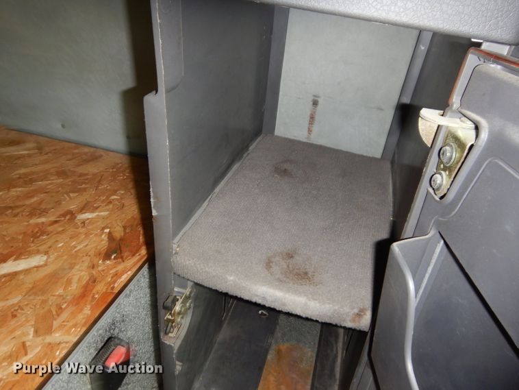 image for item IN9839 2013 Mack CXU613  semi truck