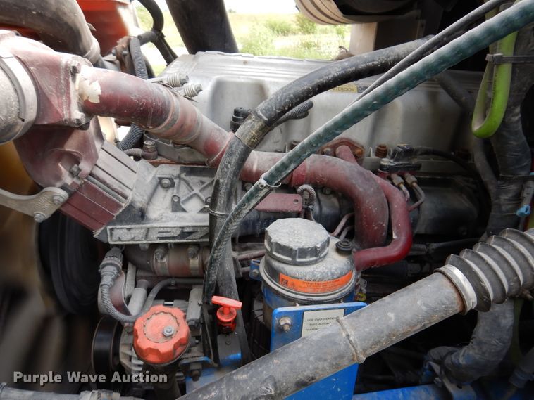 image for item IN9839 2013 Mack CXU613  semi truck