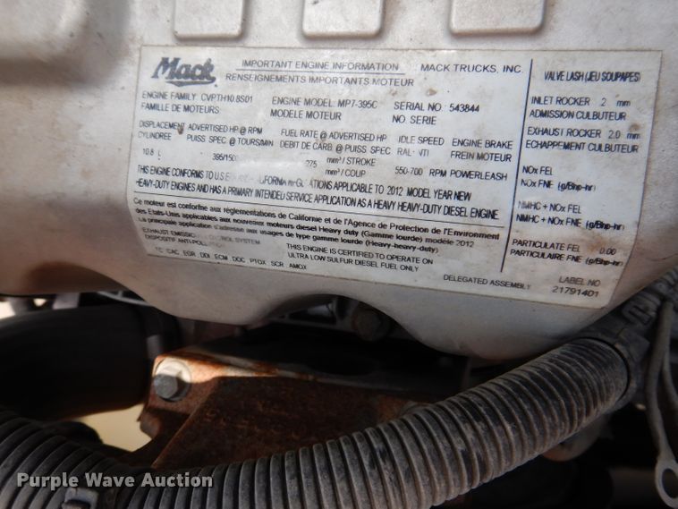 image for item IN9839 2013 Mack CXU613  semi truck