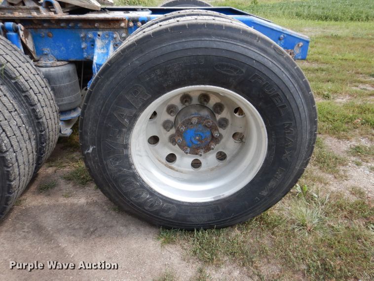 image for item IN9839 2013 Mack CXU613  semi truck