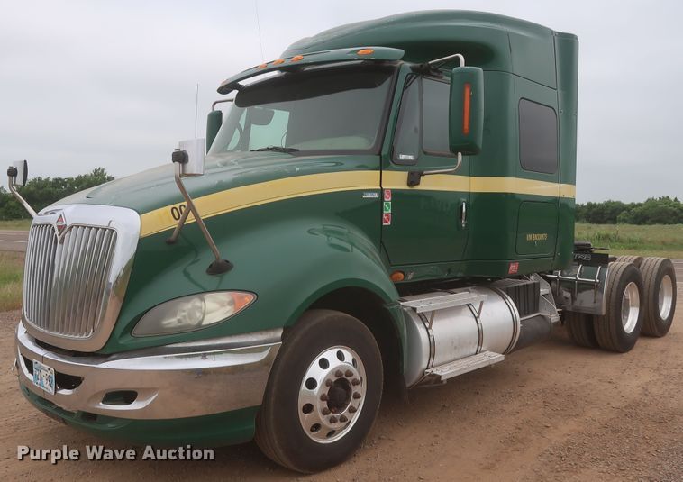 image for item IO9166 2011 International ProStar Premium  semi truck