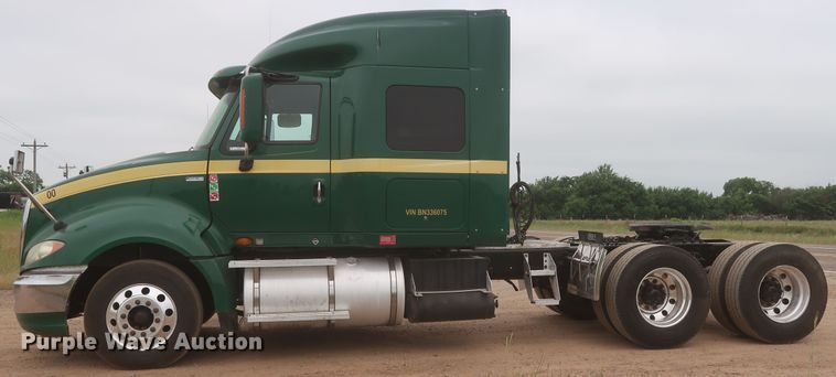 image for item IO9166 2011 International ProStar Premium  semi truck