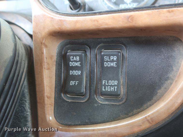 image for item IO9166 2011 International ProStar Premium  semi truck