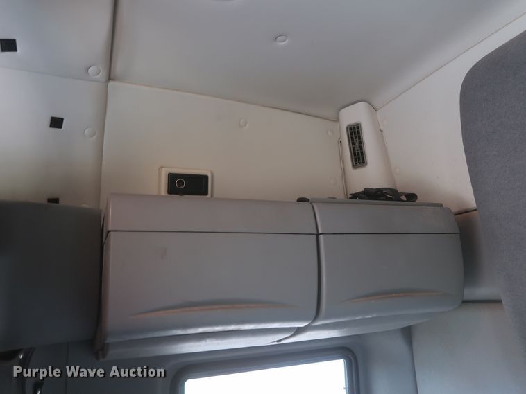 image for item IO9166 2011 International ProStar Premium  semi truck