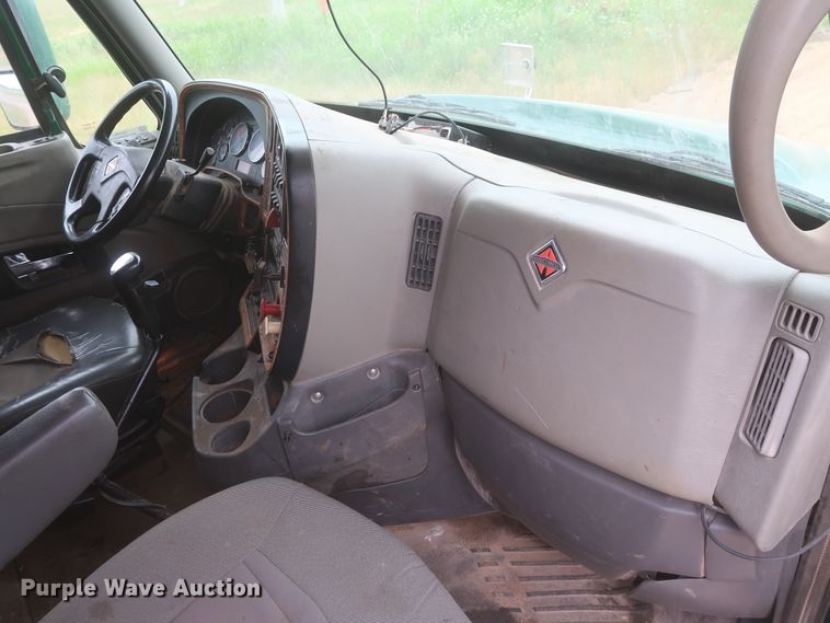 image for item IO9166 2011 International ProStar Premium  semi truck