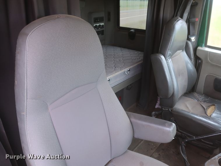 image for item IO9166 2011 International ProStar Premium  semi truck