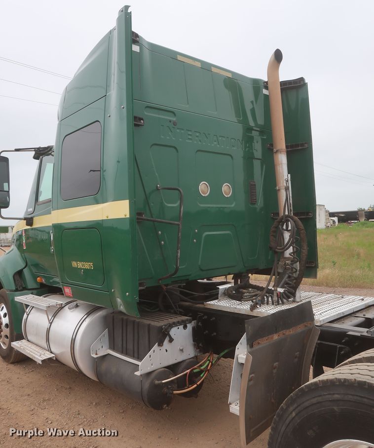 image for item IO9166 2011 International ProStar Premium  semi truck